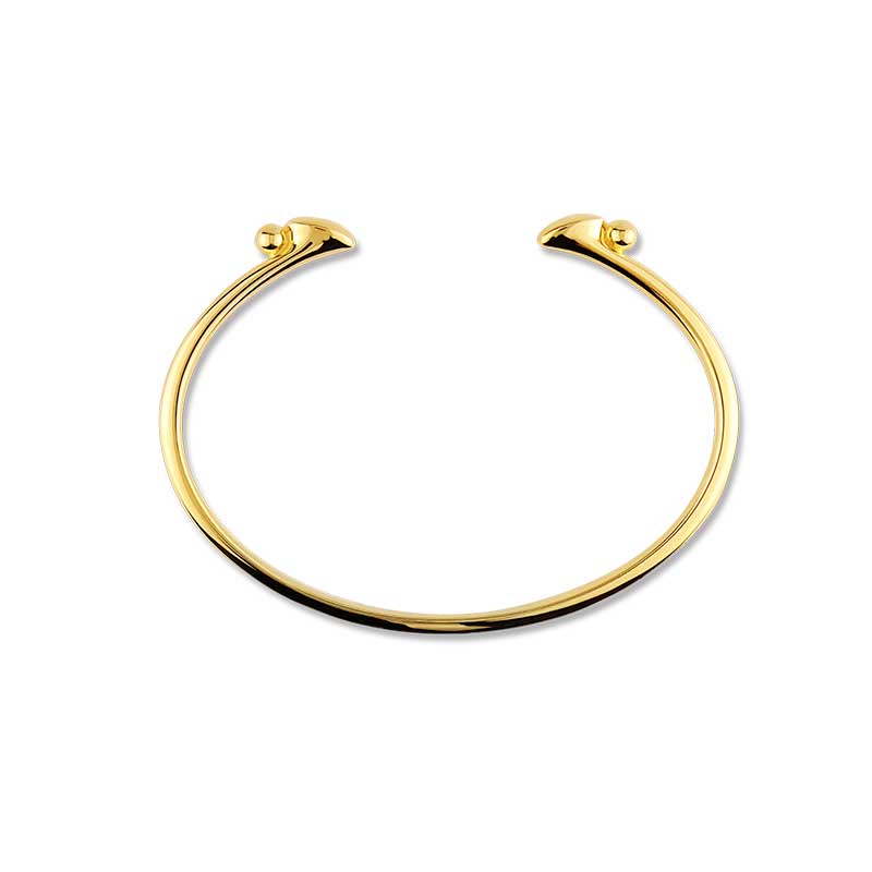 Adoring Cuff Bracelet in 18k Gold - ThEyes On