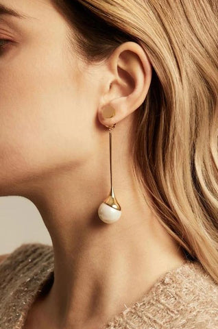 Devotion Long Dangle Pearl Earring in 18k Gold - ThEyes On