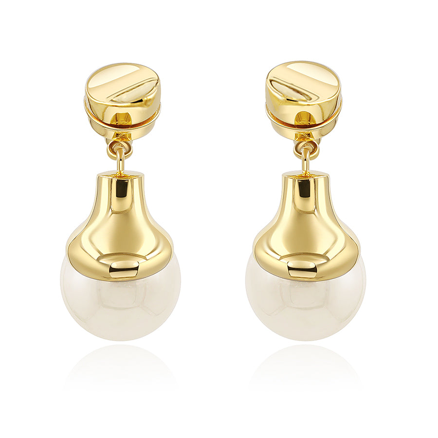 Devotion Pendant Earring in 18k Gold - ThEyes On