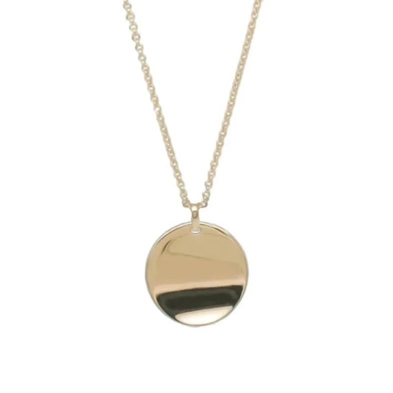 Adoring Curved Disc Necklace in 18k Gold - ThEyes On